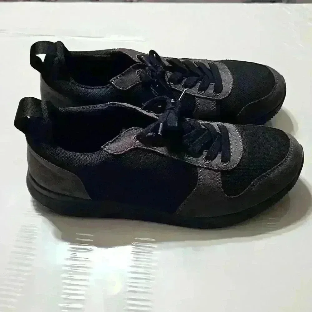 Banana Republic Mesh Trainer Sneaker - Picture 3 of 8